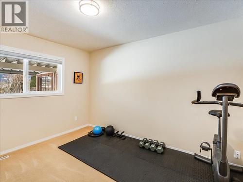 2329 5Th Avenue, Castlegar, BC - Indoor Photo Showing Gym Room