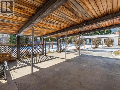 2329 5Th Avenue, Castlegar, BC - Outdoor