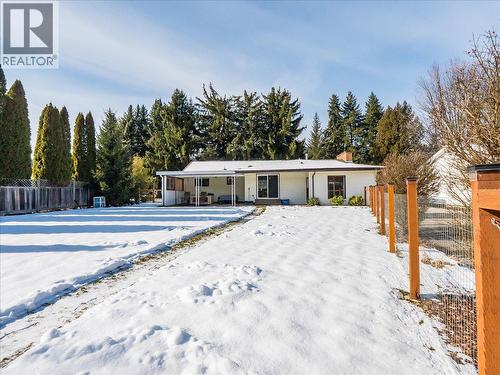 2329 5Th Avenue, Castlegar, BC - Outdoor
