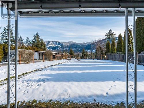 2329 5Th Avenue, Castlegar, BC - Outdoor With View