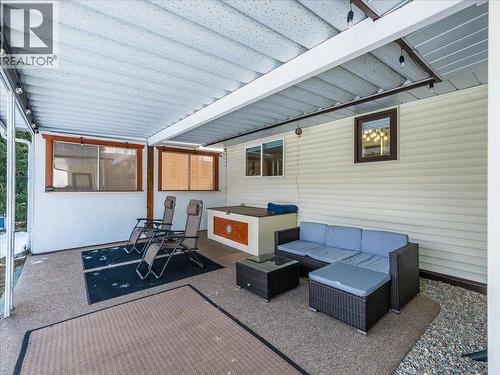 2329 5Th Avenue, Castlegar, BC - Outdoor With Exterior