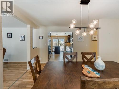 2329 5Th Avenue, Castlegar, BC - Indoor Photo Showing Dining Room