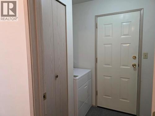 6660 21St Street, Grand Forks, BC - Indoor Photo Showing Laundry Room