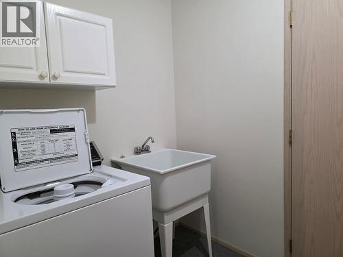 6660 21St Street, Grand Forks, BC - Indoor Photo Showing Laundry Room