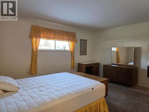 6660 21St Street, Grand Forks, BC - Indoor Photo Showing Bedroom