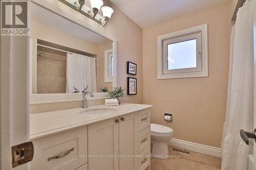 2289 Beejay Court, Mississauga, ON - Indoor Photo Showing Bathroom