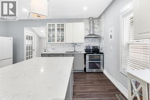 1139 Wellington, Windsor, ON - Indoor Photo Showing Kitchen With Upgraded Kitchen