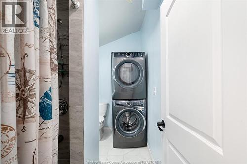 1139 Wellington, Windsor, ON - Indoor Photo Showing Laundry Room