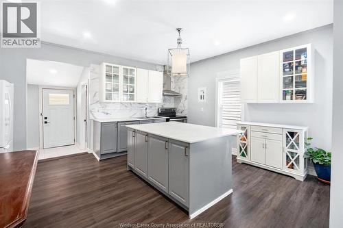 1139 Wellington, Windsor, ON - Indoor Photo Showing Kitchen