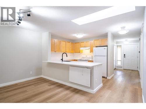 301 Browne Road Unit# 312, Vernon, BC - Indoor Photo Showing Kitchen