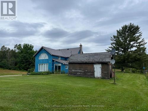 2245 Ahmic Lake Road, Magnetawan, ON - Outdoor