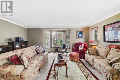 77242 London Road, Huron East (Tuckersmith), ON - Indoor Photo Showing Living Room