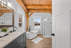 4pc Ensuite with Double Sinks - Main Level - 