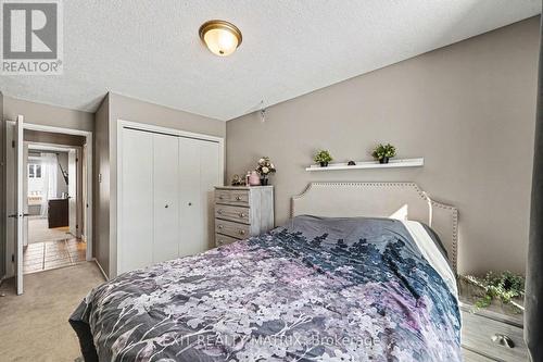 39 Lapointe Boulevard, Russell, ON - Indoor Photo Showing Bedroom
