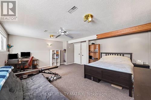 39 Lapointe Boulevard, Russell, ON - Indoor Photo Showing Bedroom