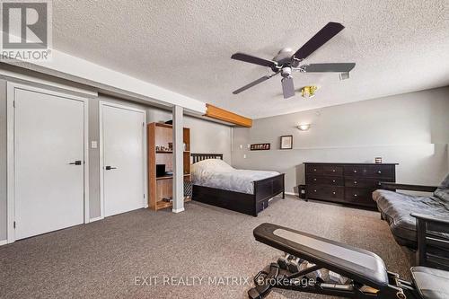 39 Lapointe Boulevard, Russell, ON - Indoor Photo Showing Bedroom