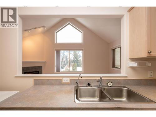 8416 Jubilee Road Unit# 306, Summerland, BC - Indoor Photo Showing Kitchen With Double Sink