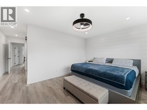 932 Mccartney Road, West Kelowna, BC - Indoor Photo Showing Bedroom