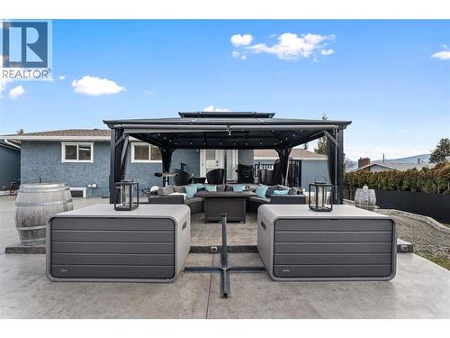 932 Mccartney Road, West Kelowna, BC - Outdoor