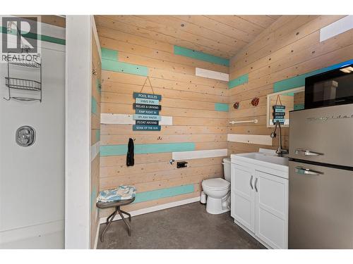 932 Mccartney Road, West Kelowna, BC - Indoor