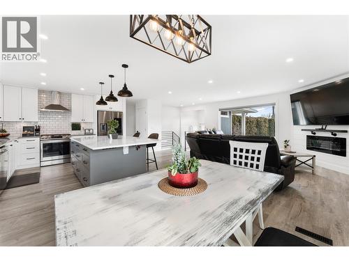 932 Mccartney Road, West Kelowna, BC - Indoor