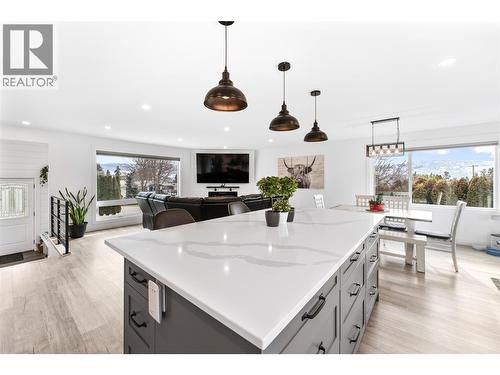 932 Mccartney Road, West Kelowna, BC - Indoor