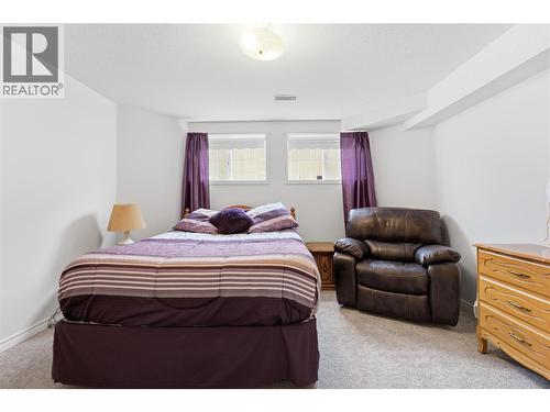 124 Sarsons Road Unit# 17, Vernon, BC - Indoor Photo Showing Bedroom