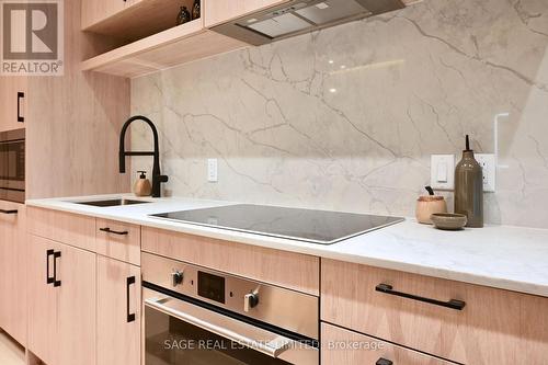 101 - 109 Erskine Avenue, Toronto, ON - Indoor Photo Showing Kitchen
