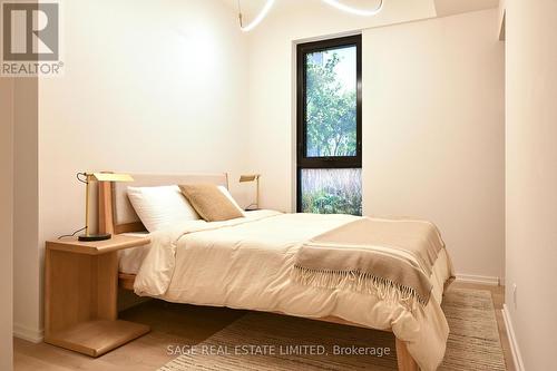 101 - 109 Erskine Avenue, Toronto, ON - Indoor Photo Showing Bedroom