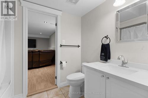 18 Todd Drive, Barrie, ON - Indoor Photo Showing Bathroom