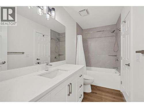 48 Galt Avenue Unit# 105, Penticton, BC - Indoor Photo Showing Bathroom