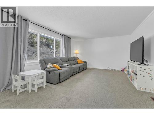 1086 Seven Mile Road, Princeton, BC - Indoor Photo Showing Living Room