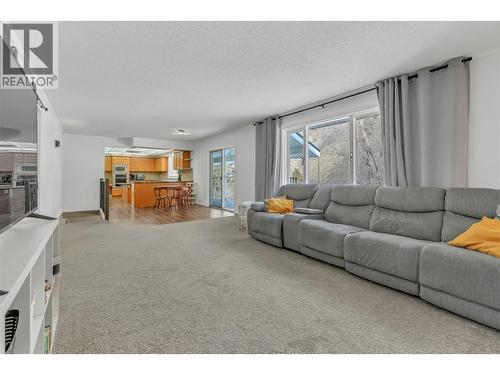 1086 Seven Mile Road, Princeton, BC - Indoor Photo Showing Living Room