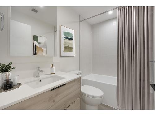 604 30494 Cardinal Avenue, Abbotsford, BC - Indoor Photo Showing Bathroom