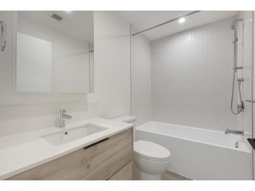 604 30494 Cardinal Avenue, Abbotsford, BC - Indoor Photo Showing Bathroom