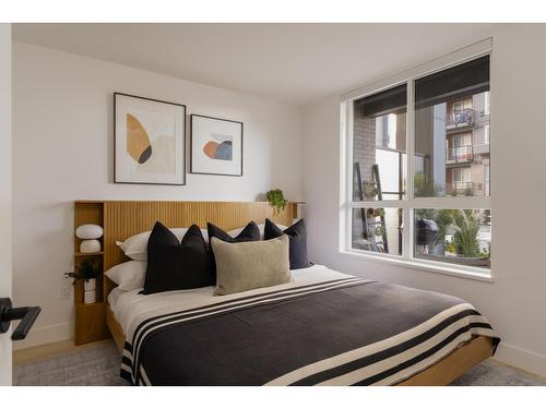 604 30494 Cardinal Avenue, Abbotsford, BC - Indoor Photo Showing Bedroom
