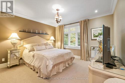 1522 Glenhill Crescent, Mississauga, ON - Indoor Photo Showing Bedroom