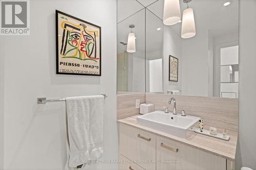 401 - 170 Avenue Road, Toronto, ON - Indoor Photo Showing Bathroom