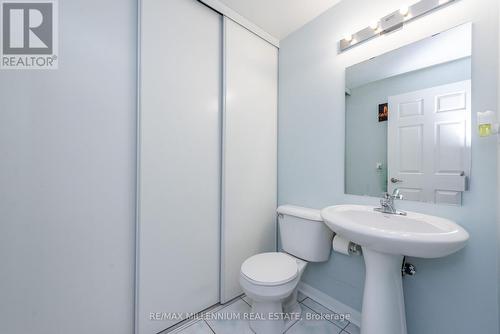 1034 - 3045 Finch Avenue E, Toronto, ON - Indoor Photo Showing Bathroom