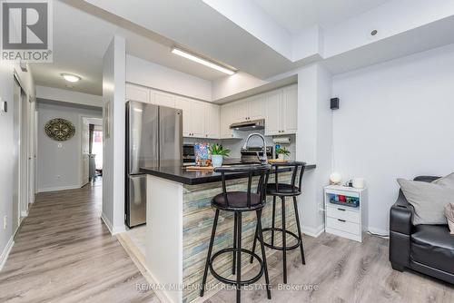 1034 - 3045 Finch Avenue E, Toronto, ON - Indoor Photo Showing Kitchen