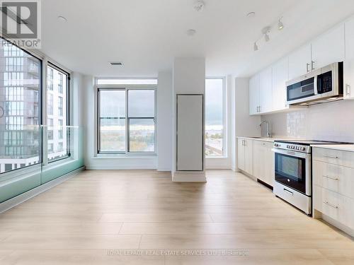 614 - 1195 The Queensway, Toronto, ON - Indoor Photo Showing Kitchen