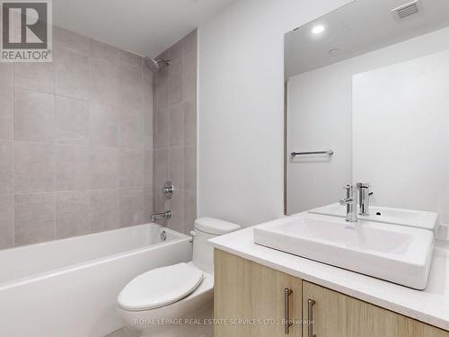 614 - 1195 The Queensway, Toronto, ON - Indoor Photo Showing Bathroom