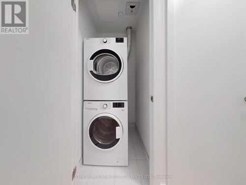 614 - 1195 The Queensway, Toronto, ON - Indoor Photo Showing Laundry Room