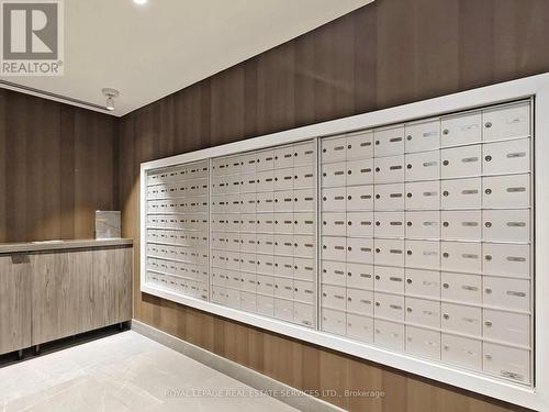 614 - 1195 The Queensway, Toronto, ON - Indoor Photo Showing Other Room