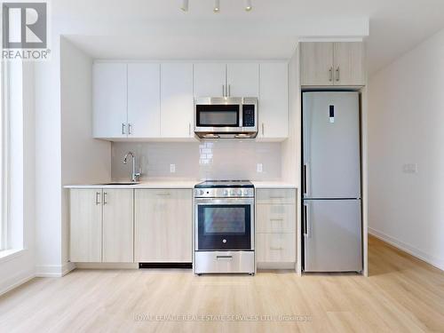 614 - 1195 The Queensway, Toronto, ON - Indoor Photo Showing Kitchen