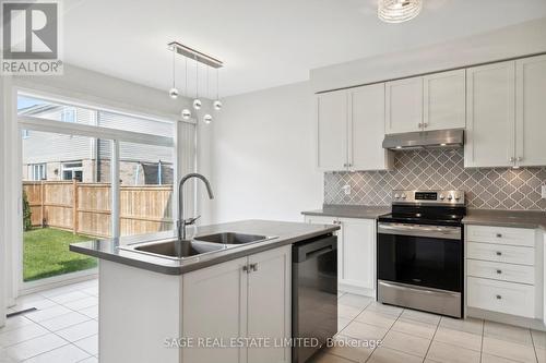 5 Legacy Lane, Thorold, ON - Indoor Photo Showing Kitchen With Double Sink With Upgraded Kitchen