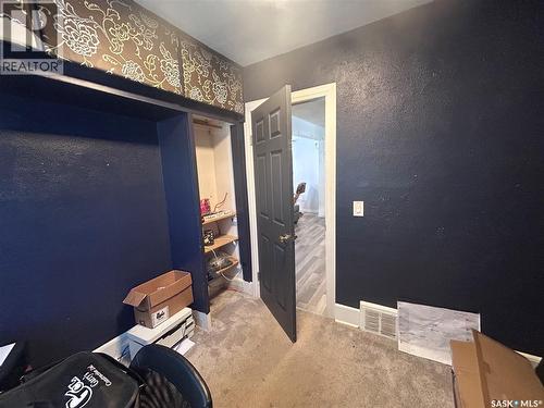 318 Aldridge Street, Bienfait, SK - Indoor