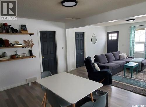 318 Aldridge Street, Bienfait, SK - Indoor Photo Showing Living Room