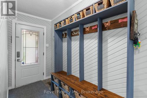 Main entranc - 210 Burnett'S Road, Mckellar, ON - Indoor Photo Showing Other Room