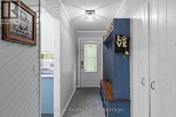 Main entrance hallway - 